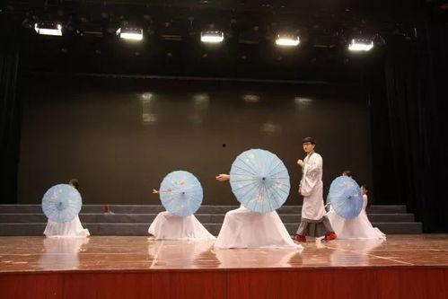 元旦节吃瓜视频,吃瓜视频带你领略节日欢乐瞬间