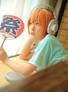 吊带女孩吃瓜视频大全,趣味横生的瞬间集锦