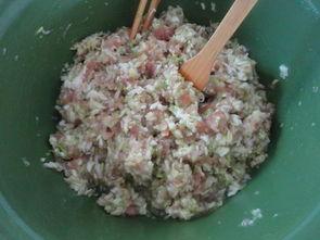 角瓜吃馅用削外皮吗视频,削皮还是保留？揭秘视频教你正确处理方法